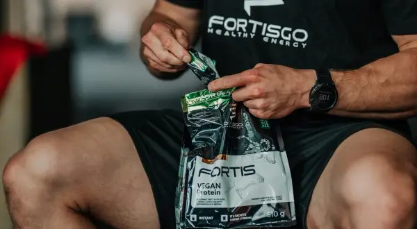 Ile kalorii ma shake proteinowy? Kontroluj kalorie i swoje cele!