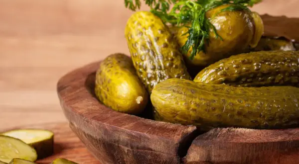 Tylko 11 kcal! Ogórki kiszone: Twój sekret na odchudzanie?